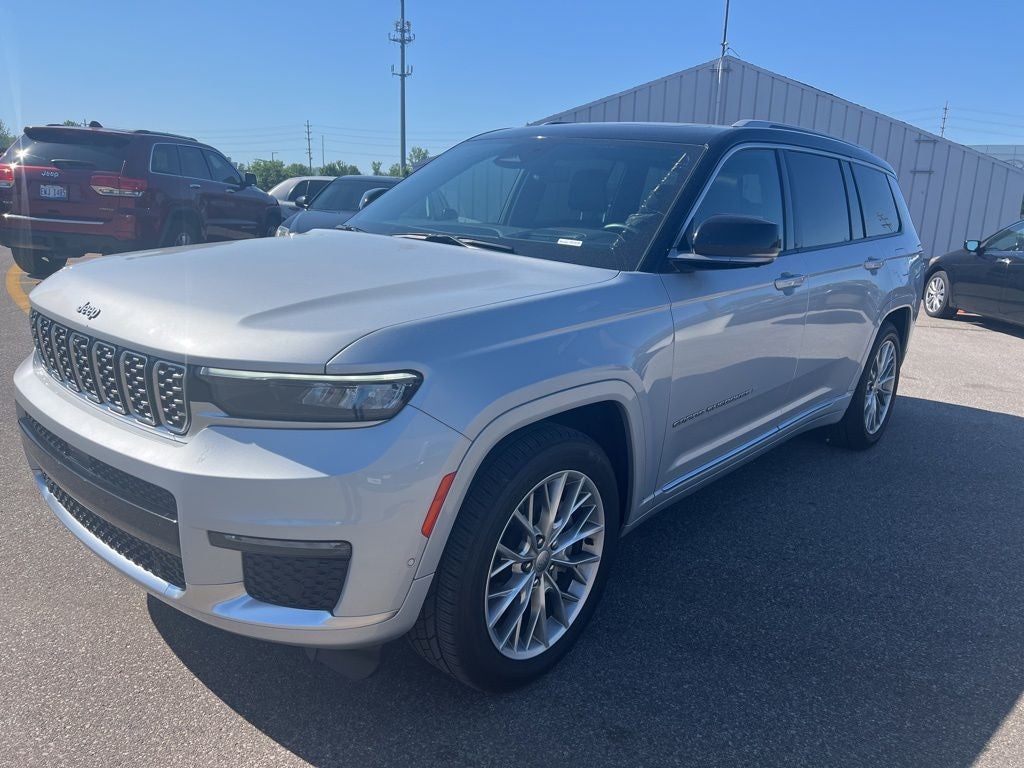 2023 Jeep Grand Cherokee L Summit 4x4's photo