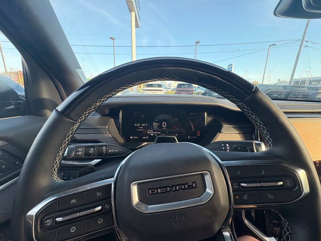 2024 GMC Acadia Denali