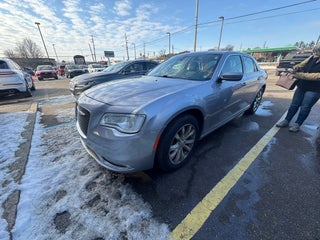 2018 Chrysler 300 Touring