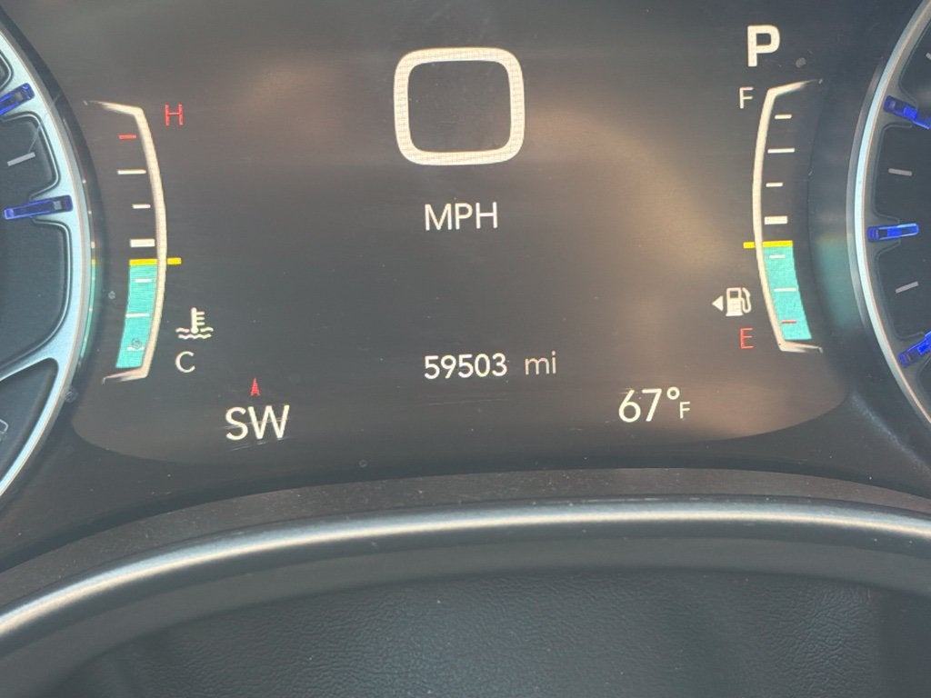 2025 Chrysler Pacifica Select