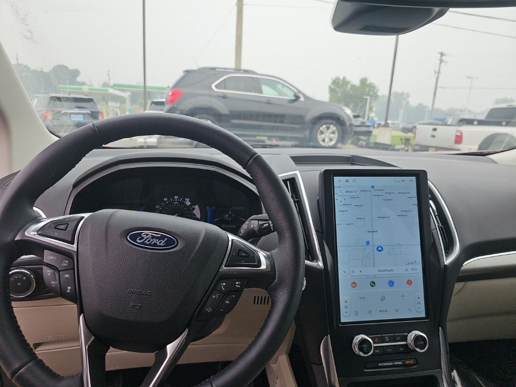 2023 Ford Edge Titanium