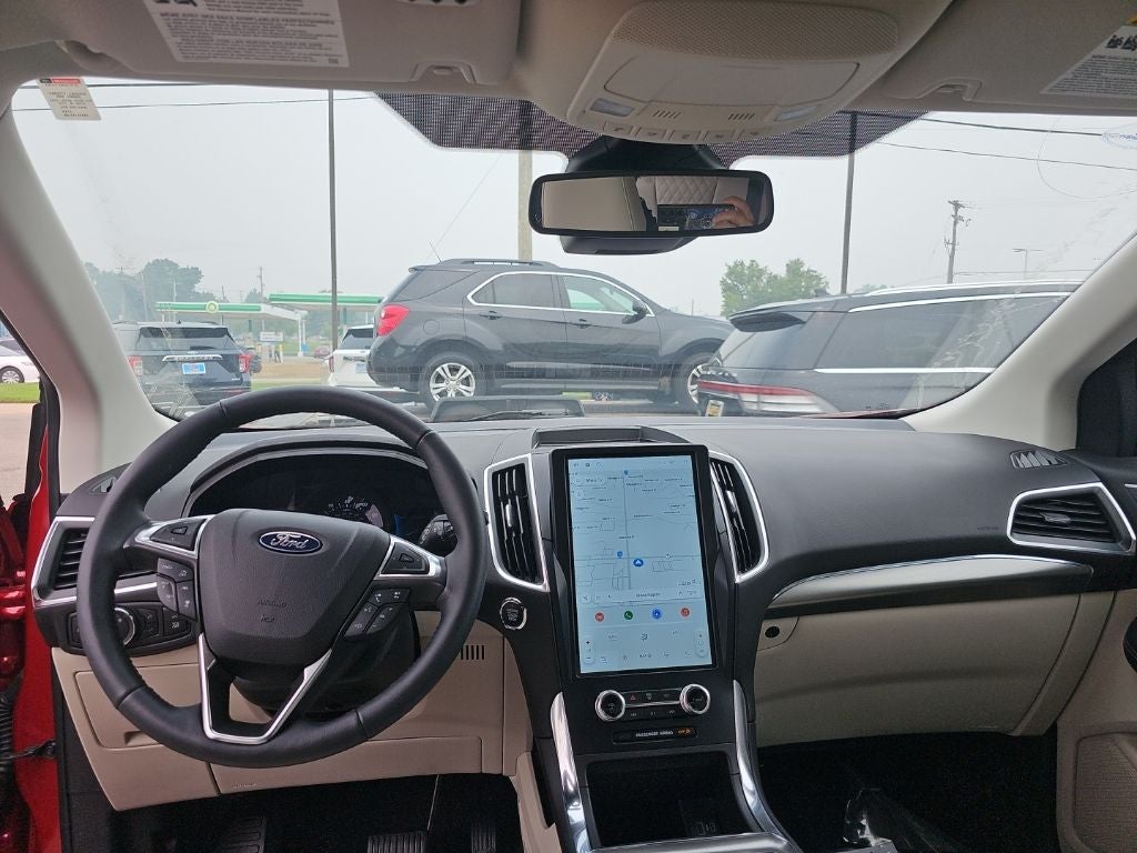 2023 Ford Edge Titanium