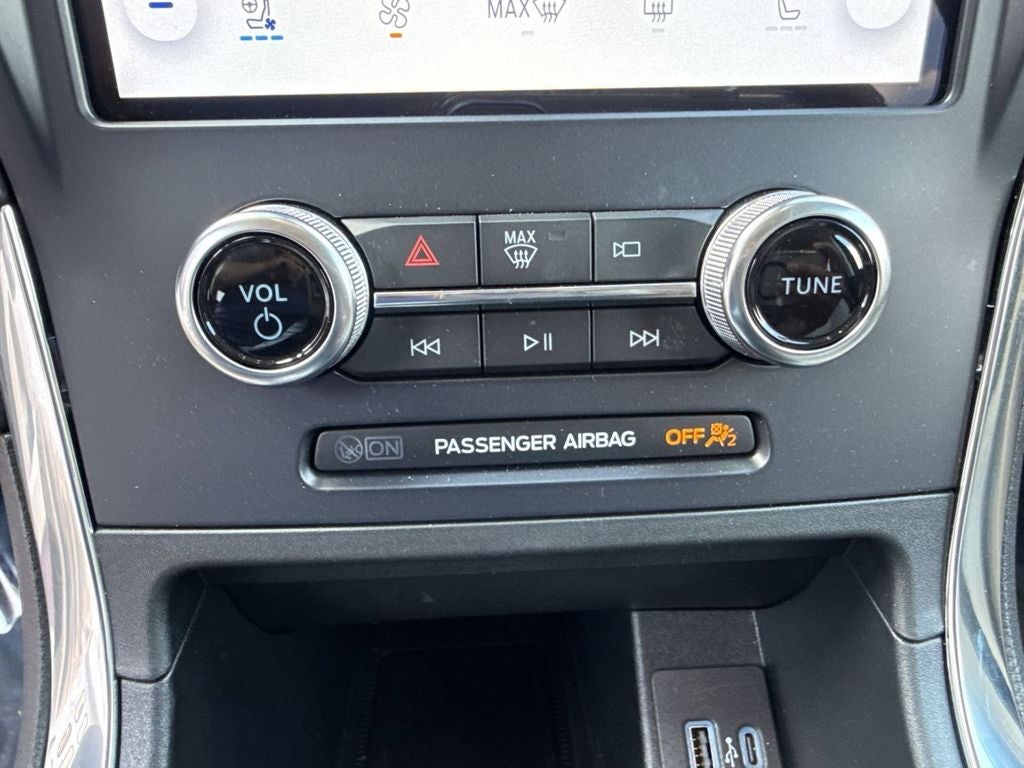 2023 Ford Edge Titanium