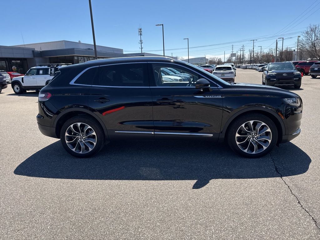 2022 Lincoln Nautilus Reserve