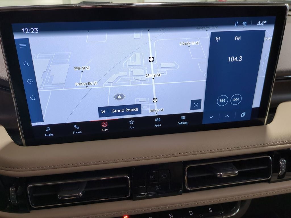 2023 Lincoln Nautilus Reserve