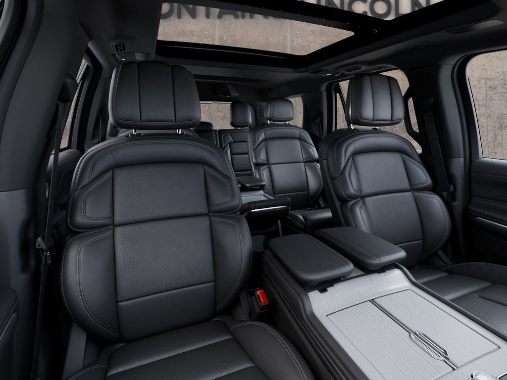 2027 Lincoln Navigator Reserve InTransit
