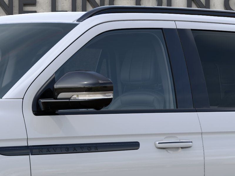2027 Lincoln Navigator Reserve InTransit