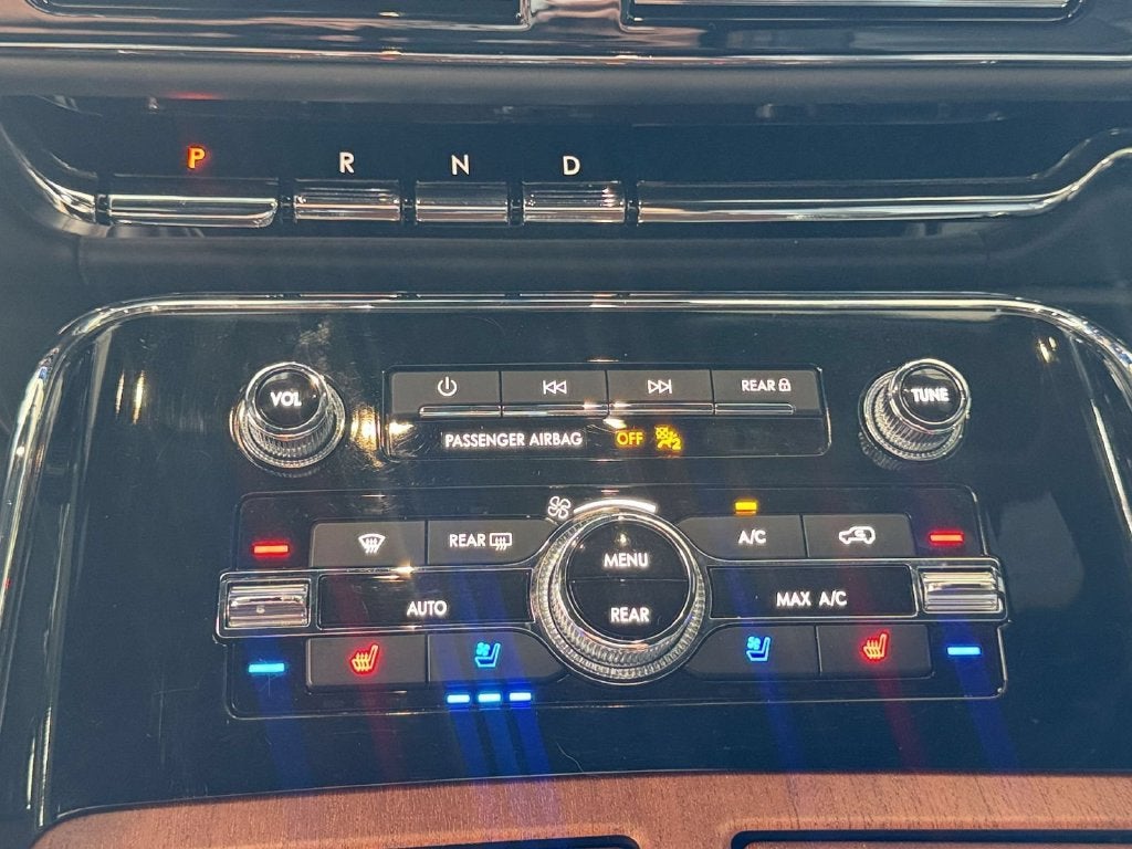2024 Lincoln Navigator Black Label