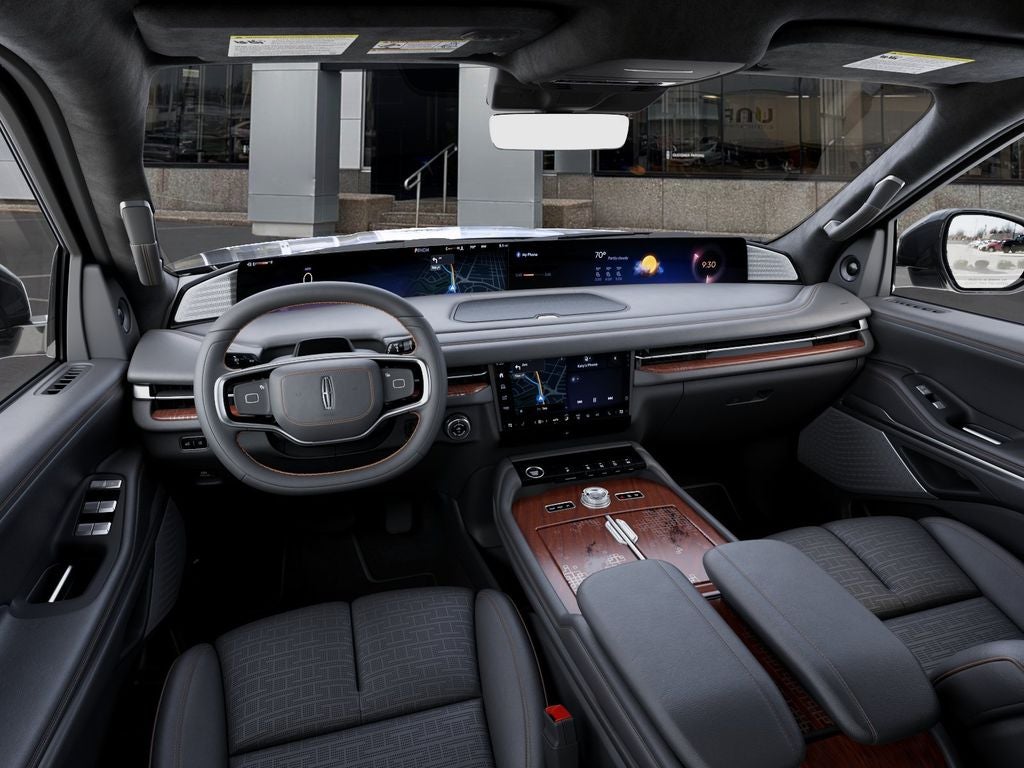 2027 Lincoln Navigator Black Label InTransit