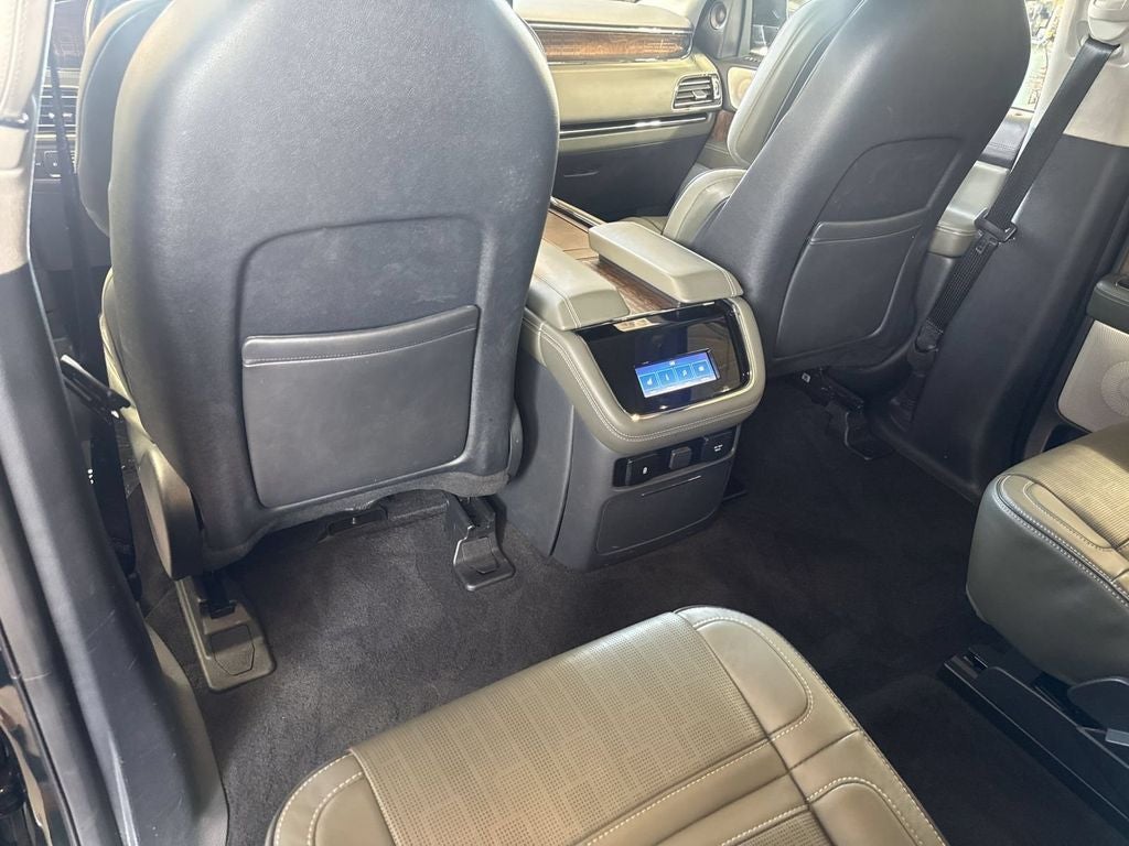 2022 Lincoln Navigator Black Label