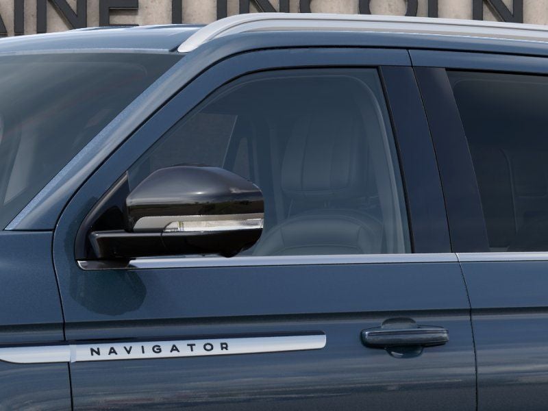 2027 Lincoln Navigator Premiere InTransit