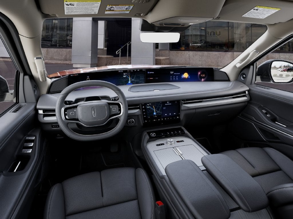 2027 Lincoln Navigator Premiere