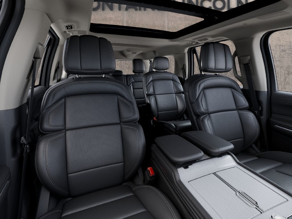 2027 Lincoln Navigator L Reserve InTransit