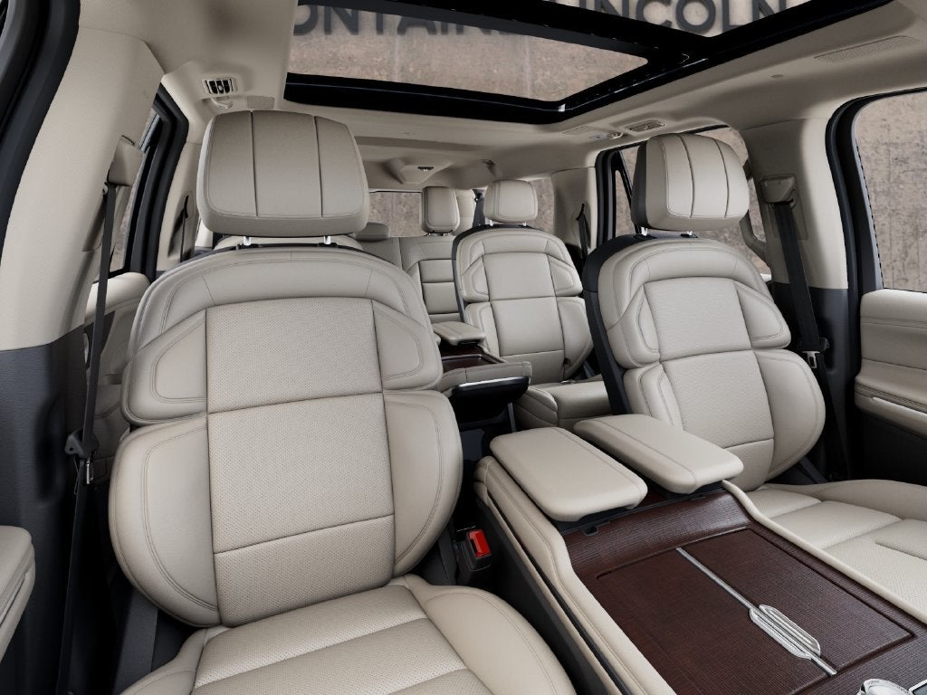 2027 Lincoln Navigator L Reserve