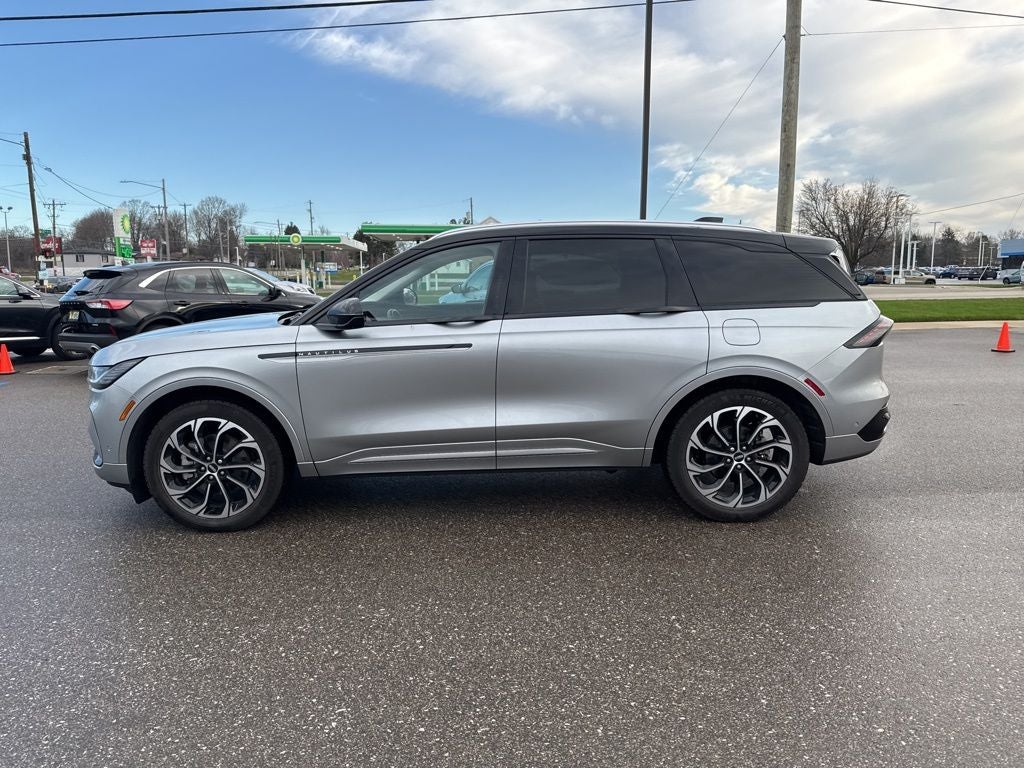 2024 Lincoln Nautilus Reserve