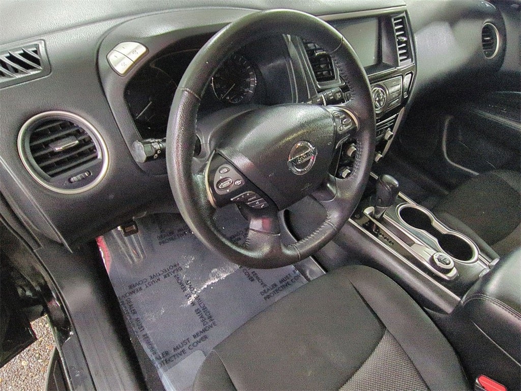 2020 Nissan Pathfinder SV