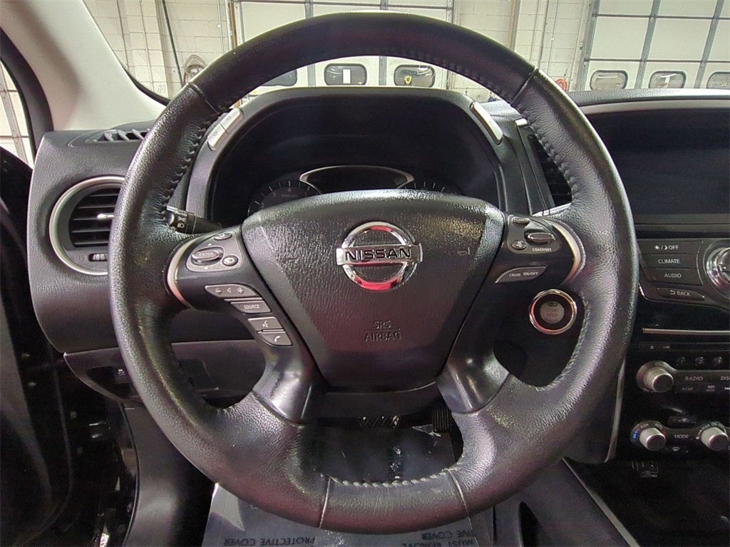 2020 Nissan Pathfinder SV