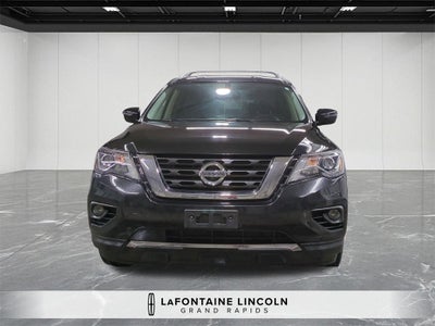 2020 Nissan Pathfinder SV