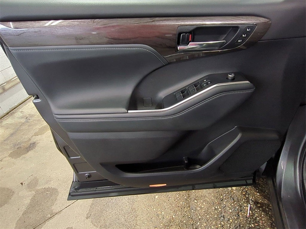 2022 Toyota Highlander Hybrid Limited