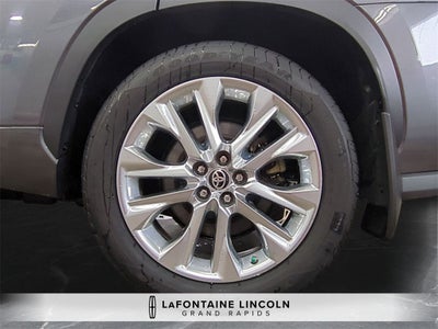 2022 Toyota Highlander Hybrid Limited