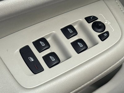 2024 Volvo S60 B5 Core Dark Theme