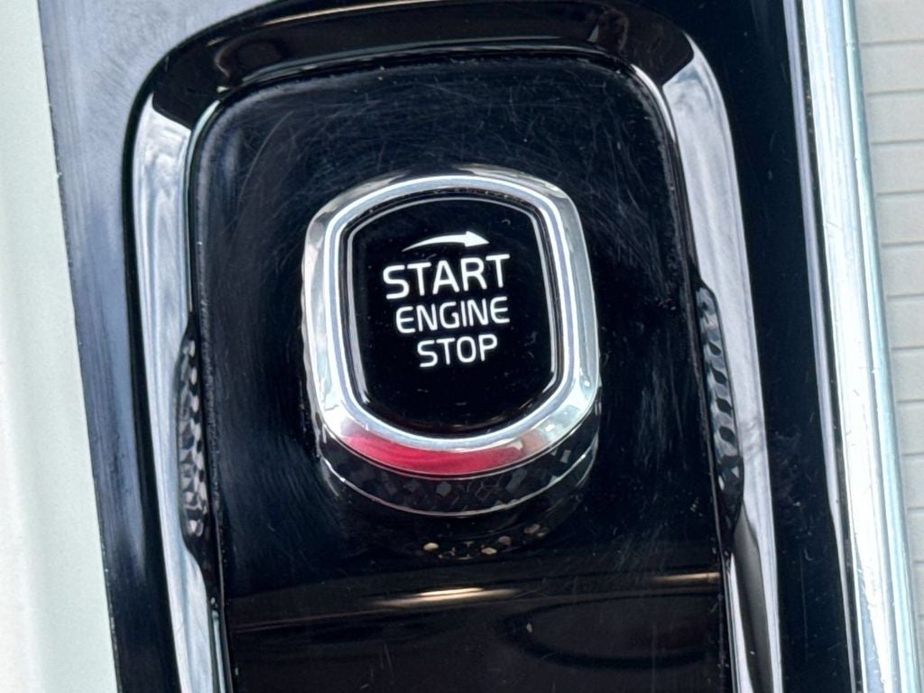 2024 Volvo S60 B5 Core Dark Theme