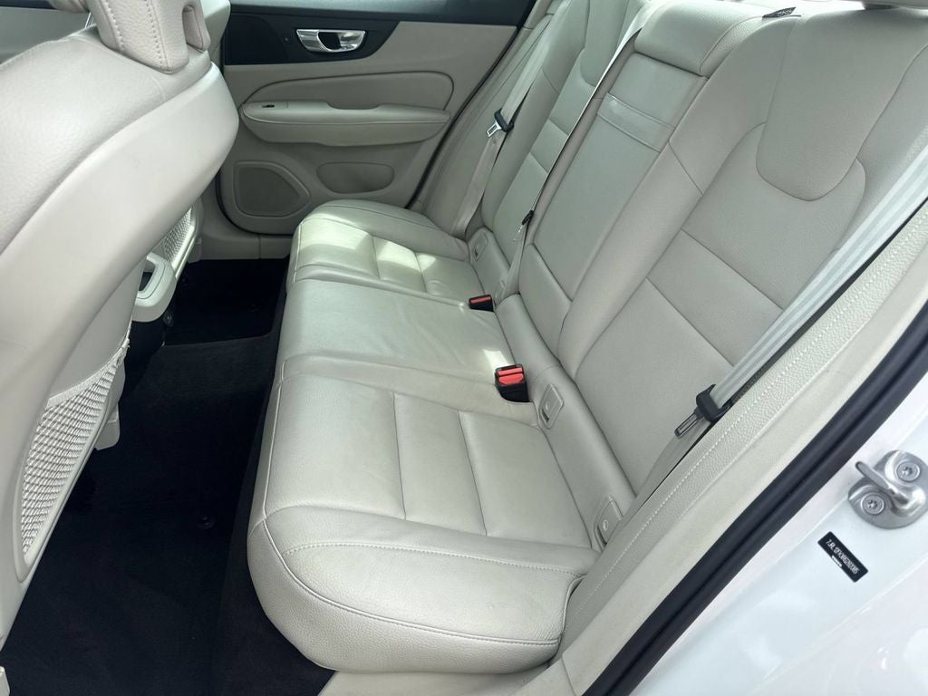 2024 Volvo S60 B5 Core Dark Theme