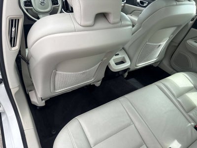 2024 Volvo S60 B5 Core Dark Theme
