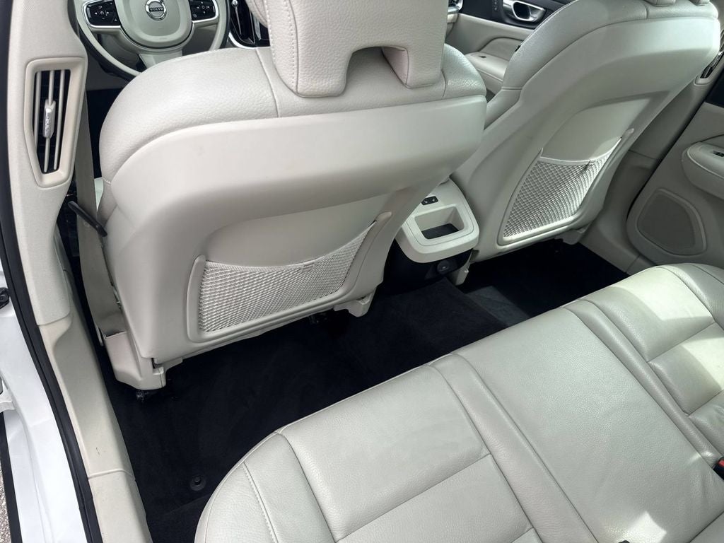 2024 Volvo S60 B5 Core Dark Theme