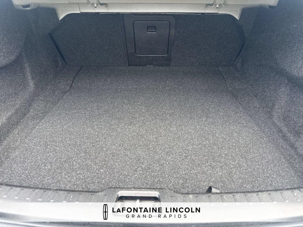 2024 Volvo S60 B5 Core Dark Theme