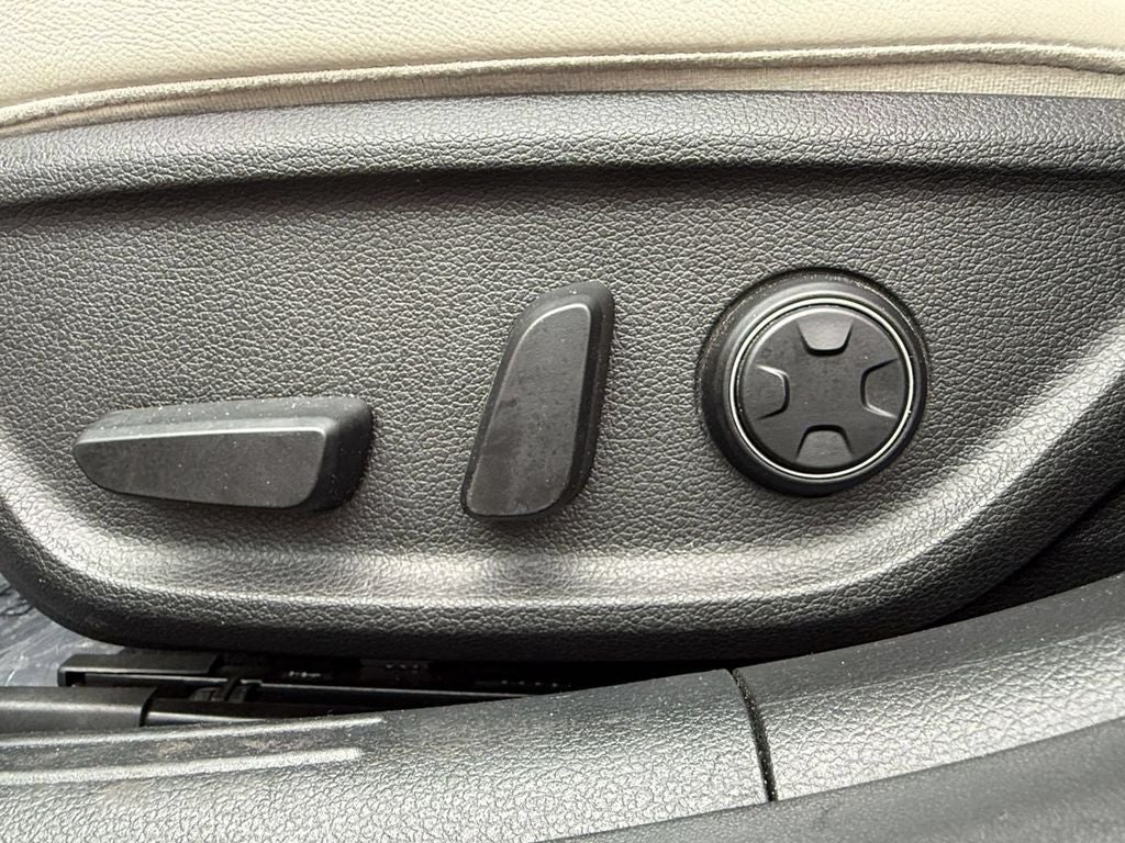 2024 Genesis G70 2.5T