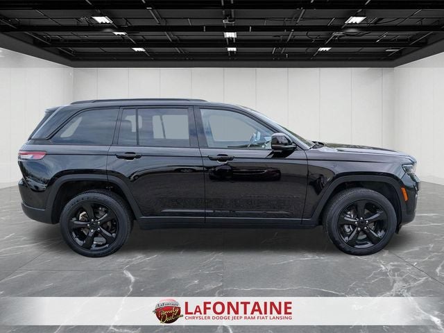 2023 Jeep Grand Cherokee Altitude 4x4