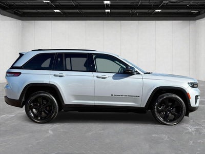 2023 Jeep Grand Cherokee Altitude 4x4
