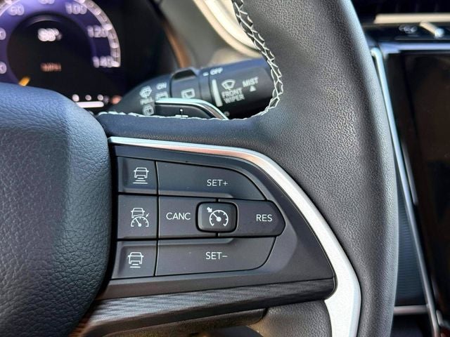2023 Jeep Grand Cherokee Laredo 4x4