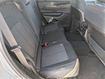 2023 Jeep Grand Cherokee Laredo 4x4