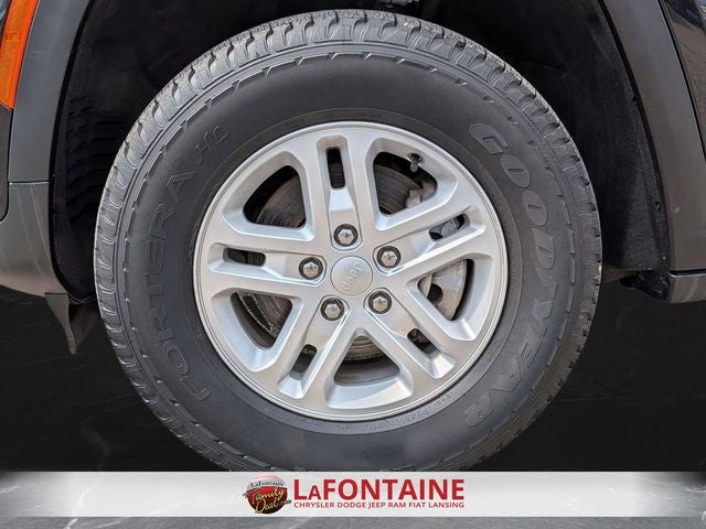 2023 Jeep Grand Cherokee Laredo