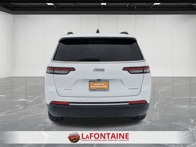 2023 Jeep Grand Cherokee L Laredo 4x4