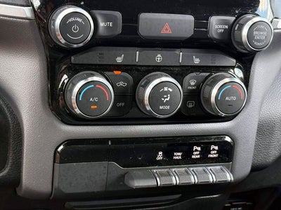 2022 RAM 1500 Big Horn Crew Cab 4x4 5'7' Box