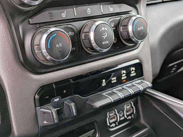 2020 RAM 1500 Big Horn Crew Cab 4x4 5'7' Box