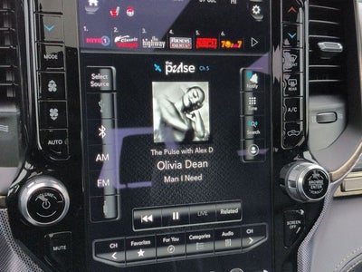 2021 RAM 1500 Limited Crew Cab 4x4 5'7' Box