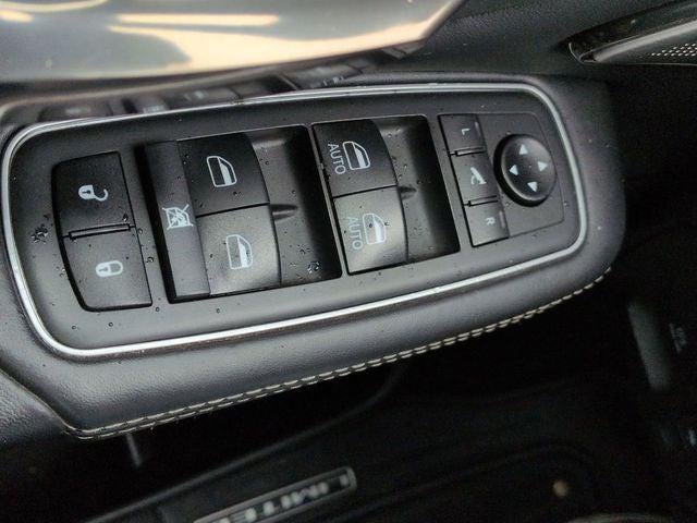 2021 RAM 1500 Limited Crew Cab 4x4 5'7' Box