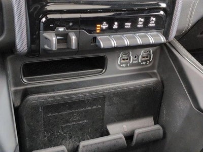 2021 RAM 1500 Limited Crew Cab 4x4 5'7' Box