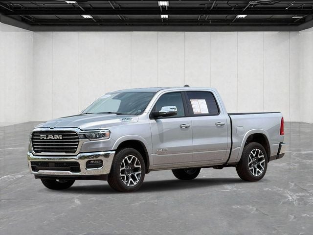 2026 RAM 1500 Laramie Crew Cab 4x4 5'7' Box