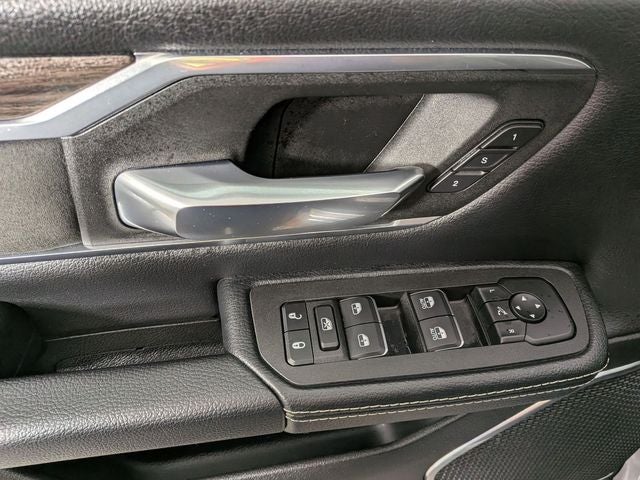 2026 RAM 1500 Laramie Crew Cab 4x4 5'7' Box