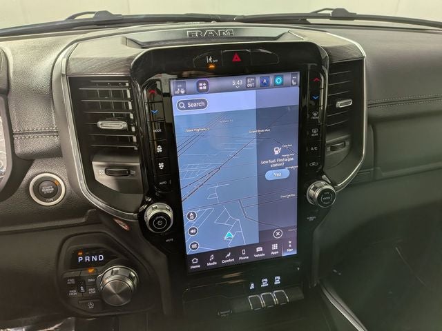 2026 RAM 1500 Laramie Crew Cab 4x4 5'7' Box