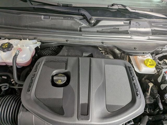 2026 RAM 1500 Laramie Crew Cab 4x4 5'7' Box
