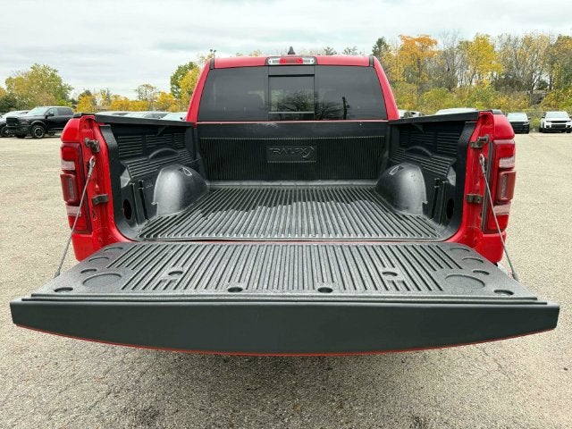 2019 RAM 1500 Laramie Crew Cab 4x4 5'7' Box