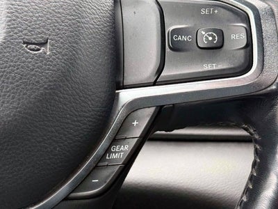 2019 RAM 1500 Laramie Crew Cab 4x4 5'7' Box