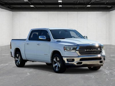 2020 RAM 1500 Laramie Crew Cab 4x4 5'7' Box