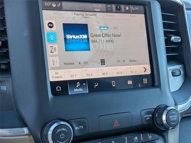 2022 RAM 1500 Laramie Crew Cab 4x4 5'7' Box